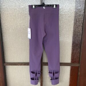 Johnny Was Calme lavender leggings with cut out calf detail size small NWT